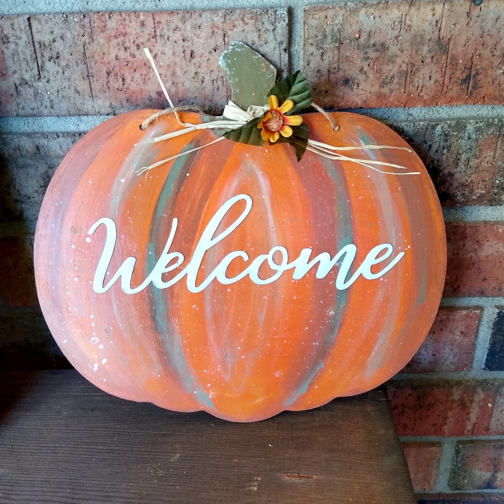 Pumpkin Welcome Sign